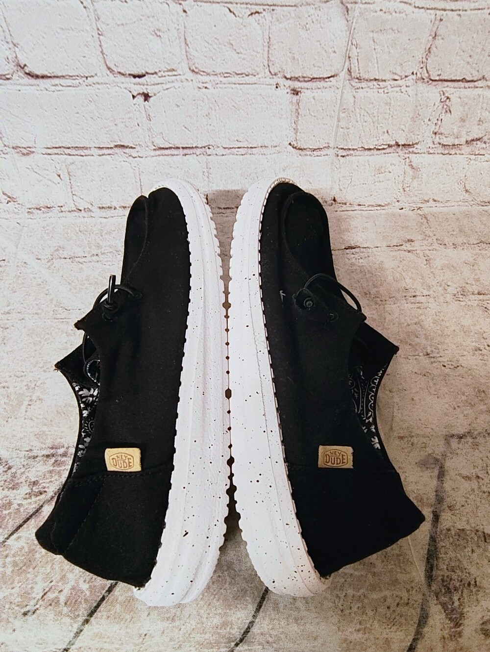 Hey Dude Women's 11 Slip On Wendy's Basic Black Odyssey Canvas Shoes - Picture 5 of 10